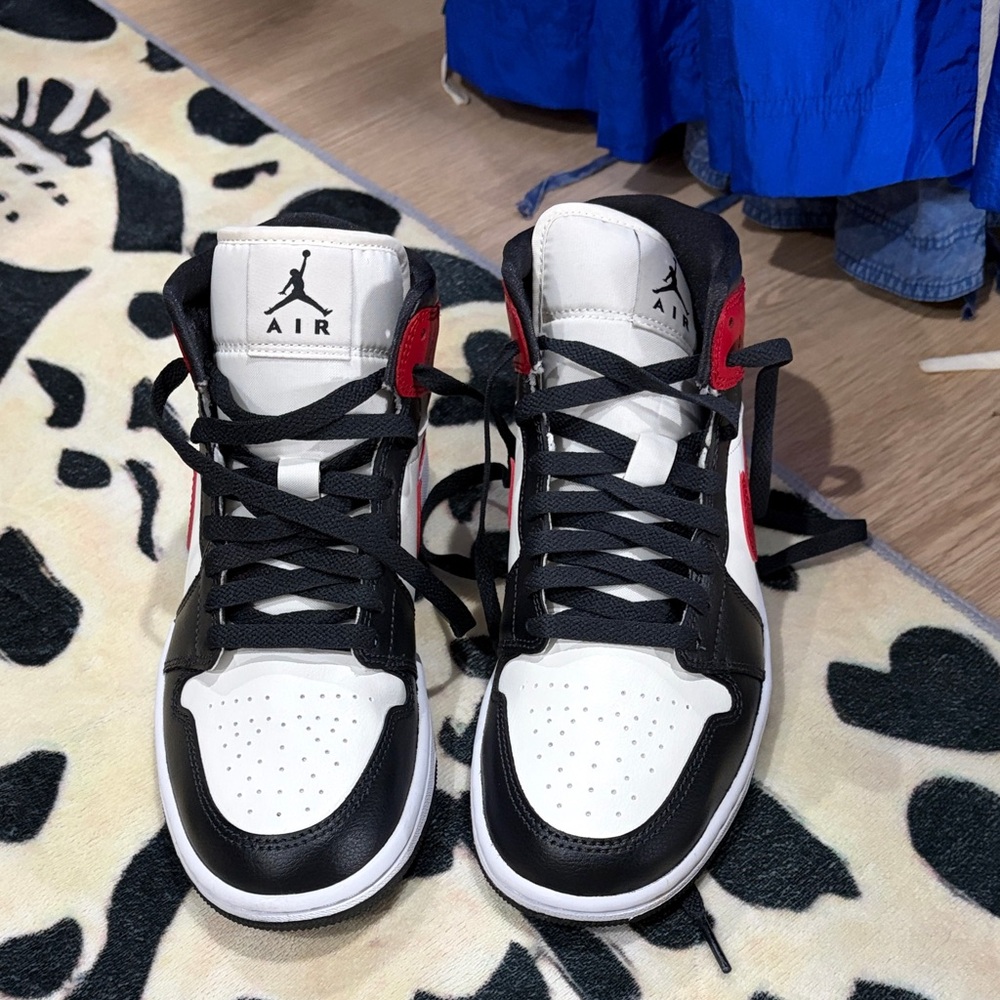 Nike Red and Black High-Top Sneakers - Picture 2 of 9
